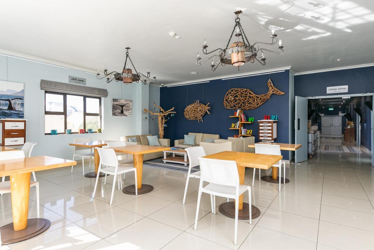 Zzzone Boutique Hostel Hermanus Exteriör bild