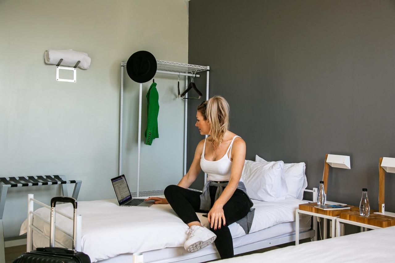 Zzzone Boutique Hostel Hermanus Exteriör bild