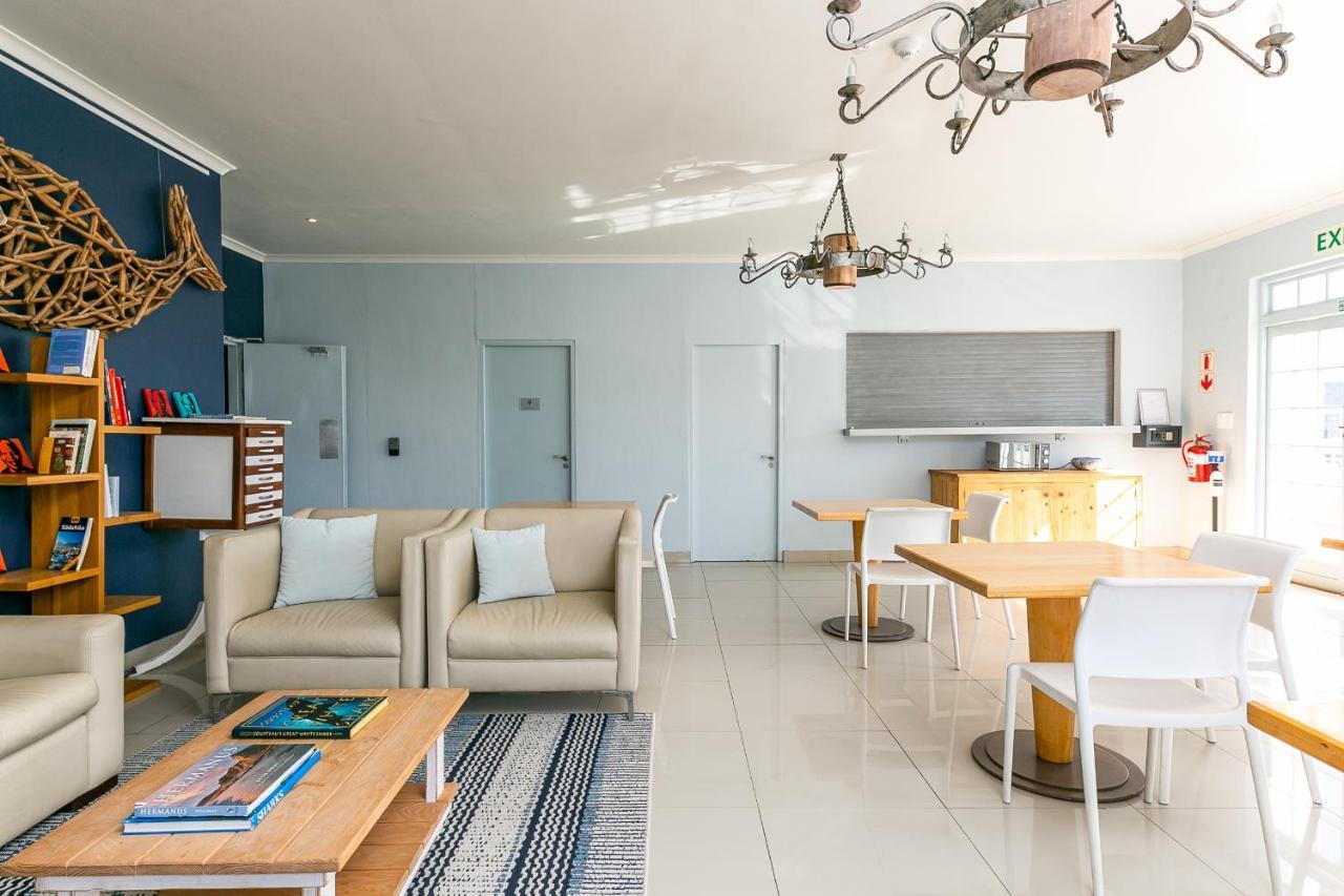 Zzzone Boutique Hostel Hermanus Exteriör bild