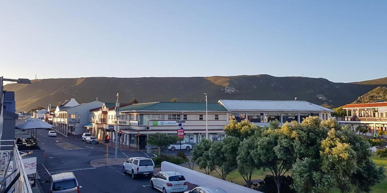 Zzzone Boutique Hostel Hermanus Exteriör bild
